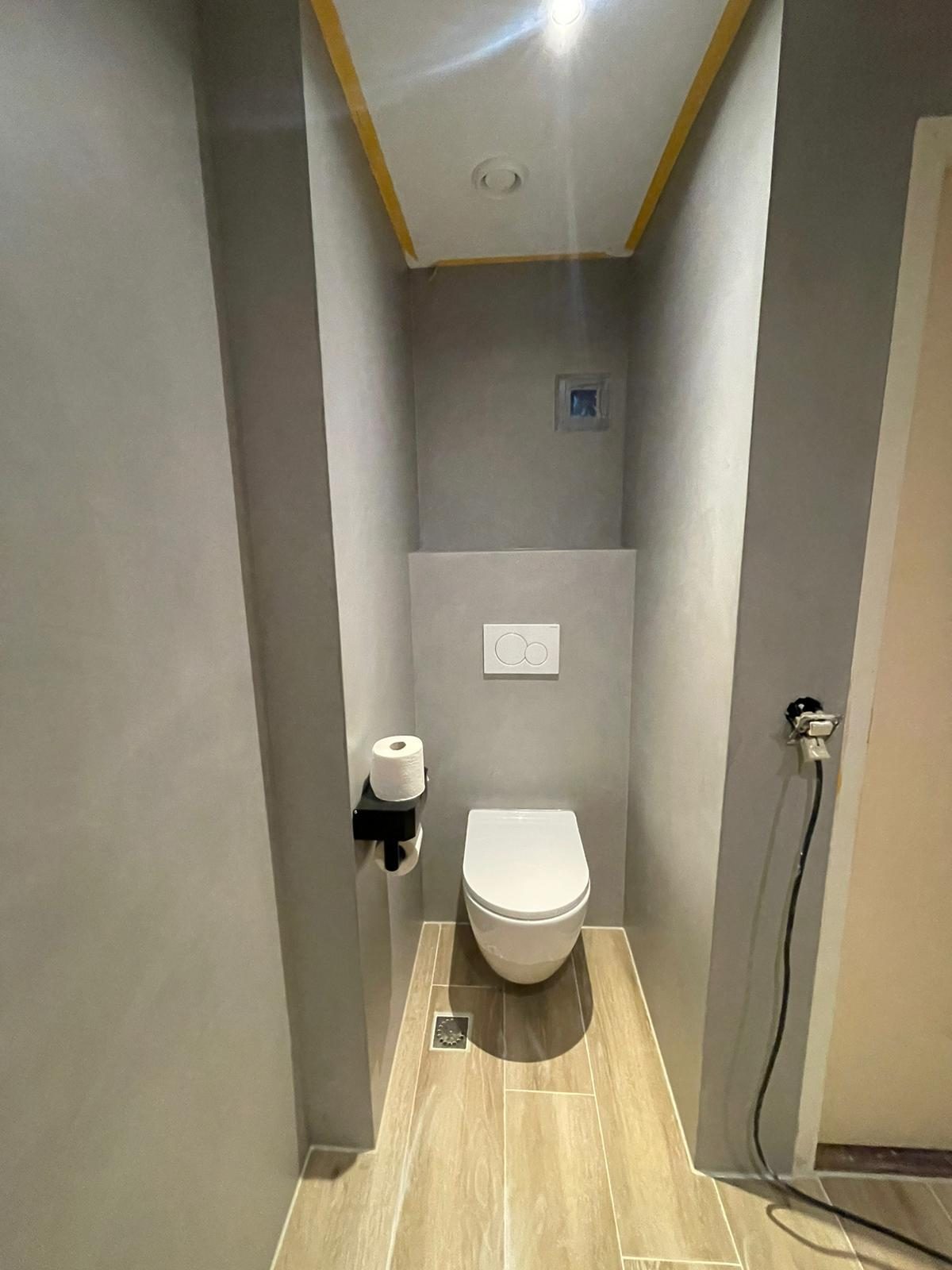 Complete badkamer met inloopdouche — badkamer detail